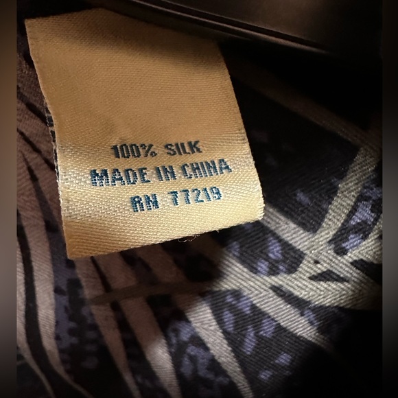 Joseph & Feiss s/s printed shirt. Black/Olive/Tan size 3XLT. 100% Silk - Picture 8 of 11